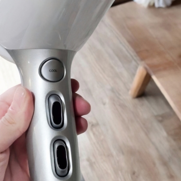 !!sold!!T3 Featherweight 2 professional Salon Hair Dryer Model 73820 - Picture 9 of 16